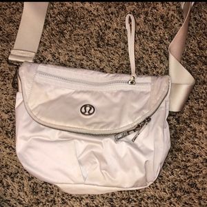 Lululemon purse/bag